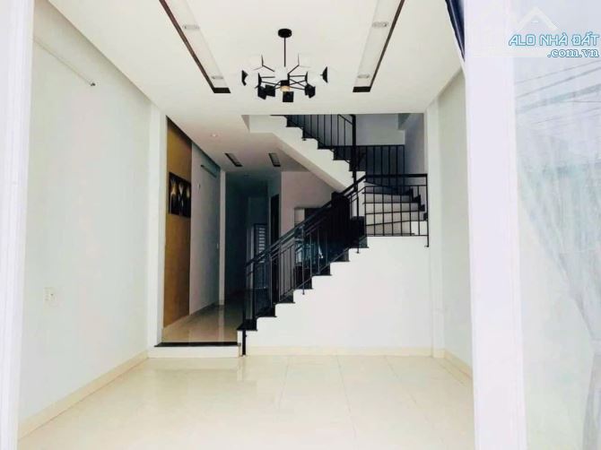 📌📌📌Làm việc trực tiếp!!! Bán nhà 2 tầng kiên cố kiệt o to Tôn Đản 🍀 - 1