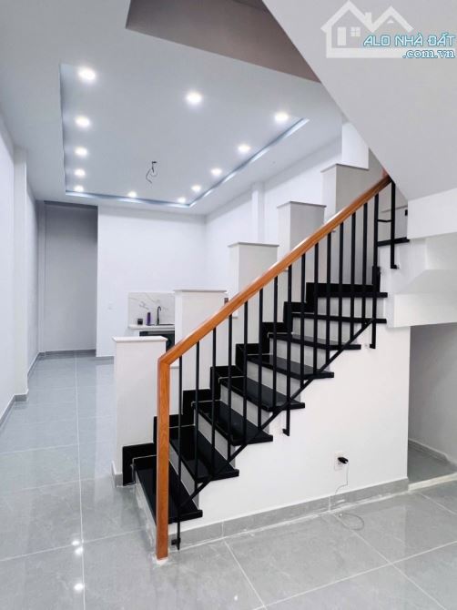 KHU VIP GÒ DẦU- NHÀ 2 TẦNG MỚI ĐẸP 67M2(4,1x16.2)- HẺM XE TẢI 7M GẦN ĐỘC LẬP. CHỈ 8 TỶ XÍU - 1