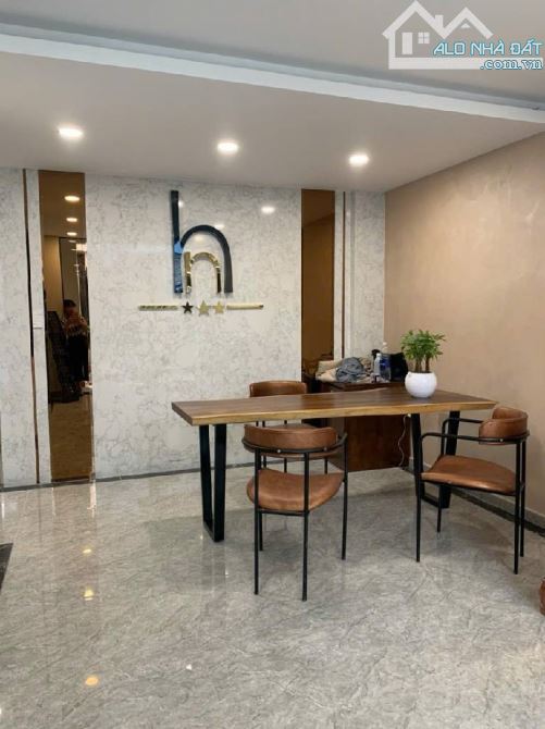 Bán Toà Nhà 37 phòng căn hộ dịch vụ Đẳng cấp nội thất cao cấp, đang cho thuê full 200TR/TH - 1