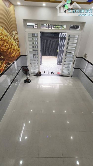 Bán nhà Đ số 8 Bình Tân gần chợ lk 5-6 hẻm 6m thông gần mặt tiền 56m2,4 Tầng 5 tỷ 1 - 1