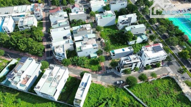 Lô góc Thoát Hiểm “Nguyễn Thần Hiến “Phước Nguyên-TP Bà Rịa-3 Tỷ - 84,7m2 - 1
