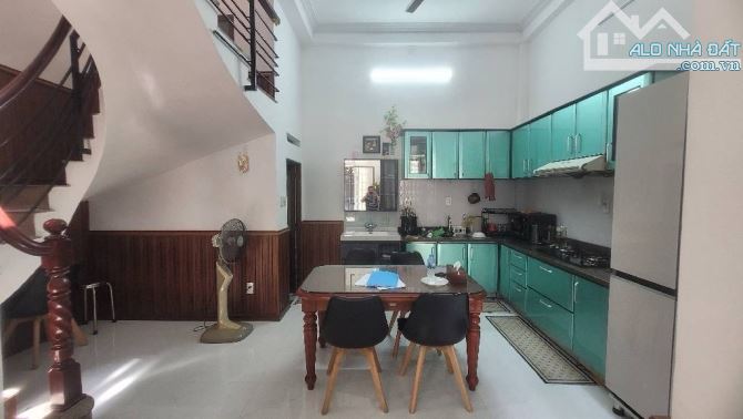 NHÀ BÁN GẤP CĂN GÓC RẤT ĐẸP 4 TẦNG XE TẢI - NGANG 5 NỞ HẬU TÀI LỘC BÀU CÁT SẦM UẤT NHỈNH 8 - 1