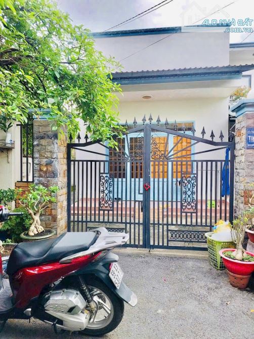 Nhà C4 2PN Linh Xuân, 88m² ngang 6m, xe hơi đậu sân, giá chỉ 4.5 tỷ - 1
