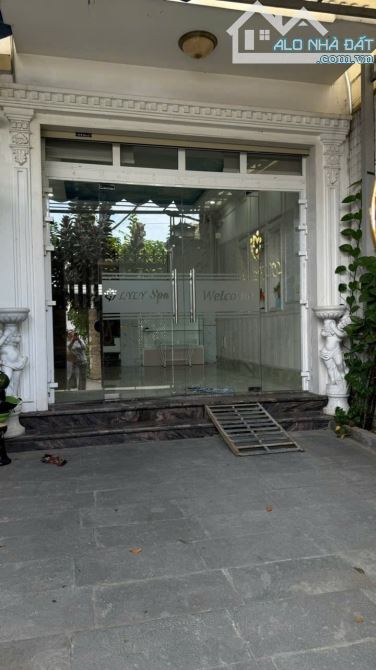 Nhà 1 trệt 2 lầu Linh Xuân, 74m² vuông vức, xe hơi thông, giá 6.2 tỷ - 1