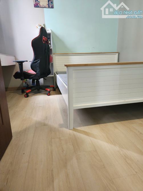 NHÀ 2 LẦU HXH TRẦN XUÂN SOẠN, P. TÂN HƯNG, QUẬN 7–4.6x14m-3 PN .CHỈ 5 TỶ 4 - 12