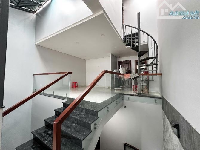 VIP GÒ VẤP – SIÊU HIẾM 2 MẶT TIỀN – 6x22m – 5 TẦNG BTCT – SÁT ĐH CÔNG NGHIỆP – CHỈ 13.x TỶ - 12