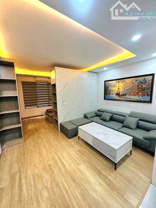 Đội Nhân 10 tầng thang máy, có hầm, oto tải tránh vỉa hè, full nội thất xịn. Giá 24.5 tỷ - 14