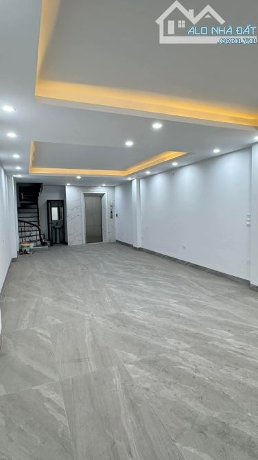 7 tầng thang máy,vỉa hè thênh thang,kdoanh sầm uất Minh Khai, oto tránh, 72m2.Giá 24.5 tỷ - 14