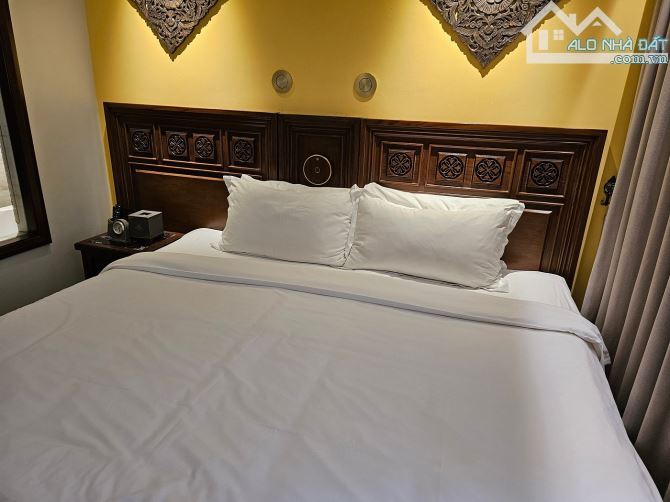 Bán khách sạn mặt phố Nguyễn Trường Tộ 175m2, 16 tầng, mặt tiền 7.5m, 165 tỷ - DT 2 tỷ/th - 17