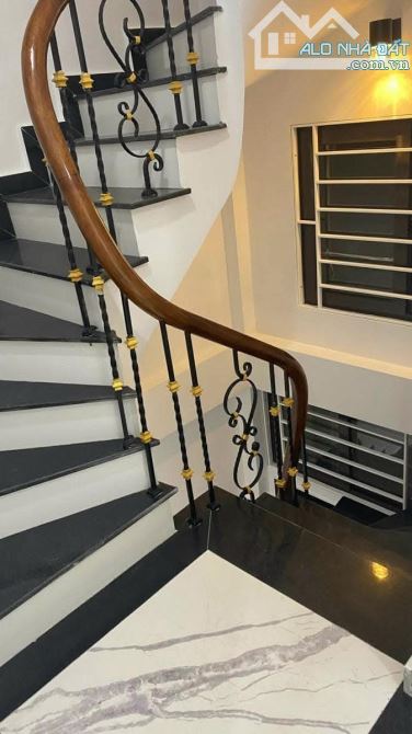 7 tầng thang máy,vỉa hè thênh thang,kdoanh sầm uất Minh Khai, oto tránh, 72m2.Giá 24.5 tỷ - 17