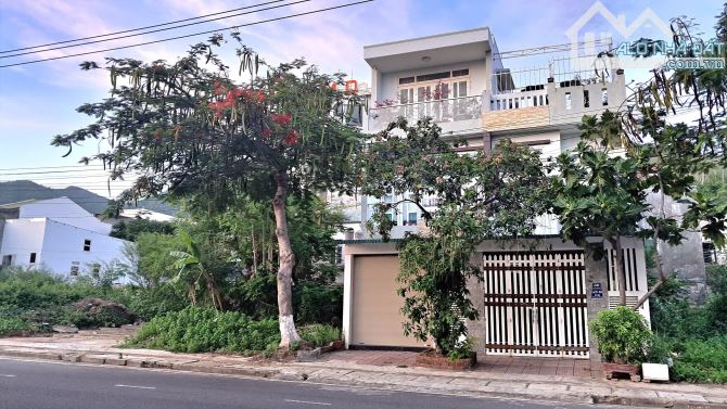 Bán đất mặt tiền phạm văn đồng vĩnh hòa Nha Trang - 2