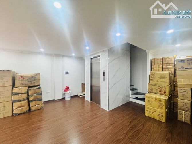 Khu TĐC X2A, nhà mới 6 tầng, thang máy, ô tô, 13 tỷ có thương lượng - 2