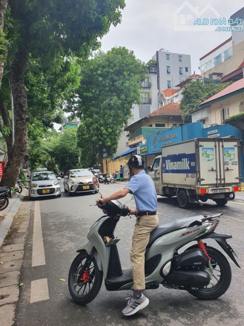Bán căn hộ TT mặt phố Nguyễn Bỉnh Khiêm 43m, 2 ngủ, 2 wc, full nội thất, nhà đẹp ở ngay. - 2