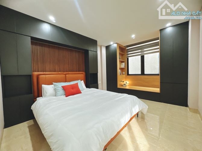 VŨ ĐỨC THẬN NHÀ MỚI 5 TẦNG NỘI THẤT XỊN SÒ , NGÕ NÔNG GẦN PHỐ CHỈ HƠN 6 TỶ - 2