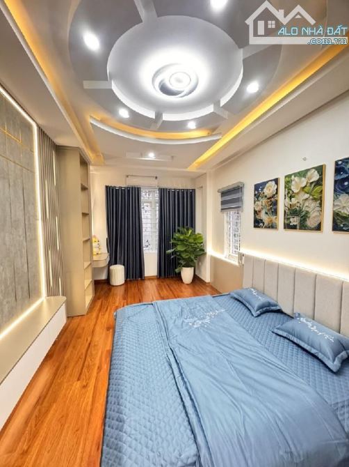 CẦN BÁN NHANH NHÀ ĐEPI TRÂN BÌNH CẦU GIẤY -GẦN ĐH TM-40M2-5 TẦNG-2THOANG-100 RA Ô TÔ - 2