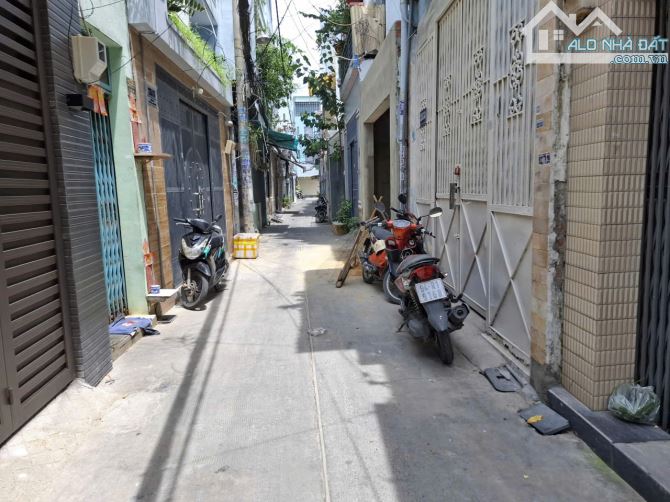 Gần chợ Bình Trị Đông, KDC Tên Lửa trệt+lầu 2PN–2WC Giá Tiểu Học 3,85T - 2