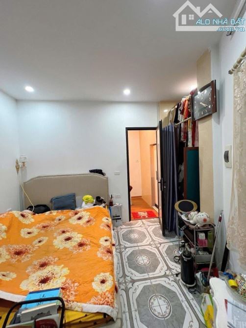 CỰC HIẾM-NHÀ ĐẸP LÔ GÓC-3 BƯỚC RA MẶT PHỐ-QUÁN THÁNH-BA ĐÌNH-CHỈ HƠN 7tỷ - 2