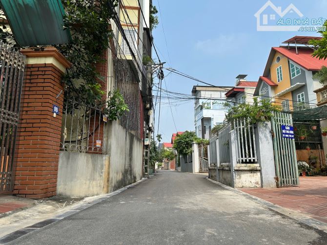 VÀI BƯỚC CHÂN RA BÌA LÀNG- ĐƯỜNG THÔNG -OTO NGỦ TRONG NHÀ- GẦN ĐƯỜNG CAO TỐC VÕ VĂN KIỆT v - 2