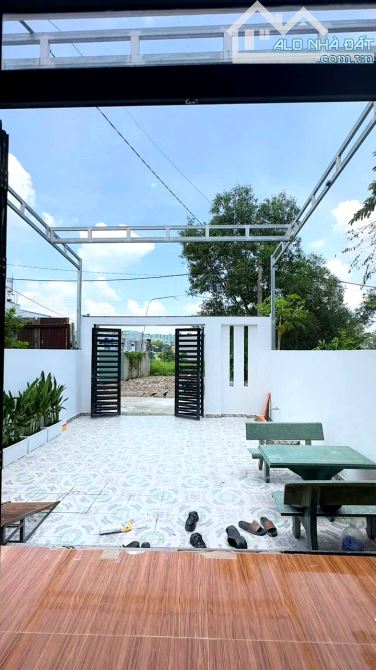 BÁN NHÀ TRẢNG DÀI KP3, ĐƯỜNG RỘNG 6m, SÂN ĐẬU 3 OTO GẦN NGÃ 3 5 THƯỞNG - 2