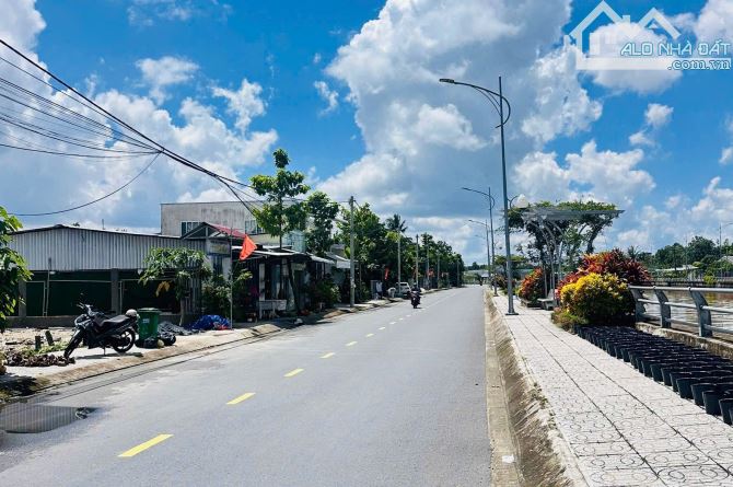 Bán 2 Nền Liền Kề Mặt Tiền Bờ Kè Cái Sơn - View Sông - 2