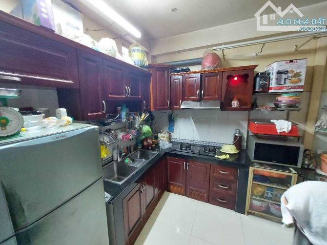 Trung tâm q7,hẻm ô tô nguyễn thị thập, 1 trệt 3 lầu, 7,x tỷ - 2