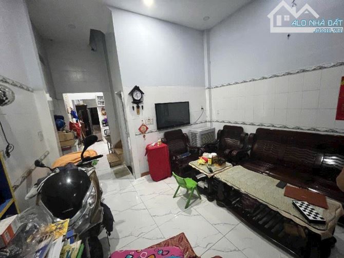 Quận Tân Phú-Nhà đẹp-Hẻm 8M-Giáp Q11-Trịnh Đình Trọng-P.Phú Trung-84m2-4x21-2tầng-3PN - 2