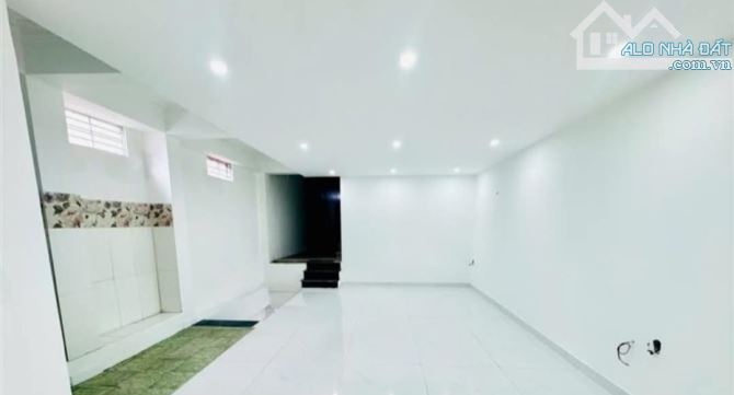 Bán nhà Nguyễn Văn Linh, Dư Hàng Kênh, Lê Chân, Hải Phòng. 5 tầng, 90m2, 7,8 tỷ. Ngang 4,5 - 2