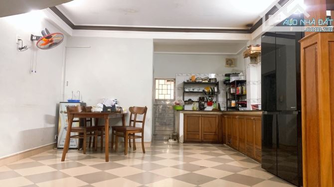 ràng:  ⸻  🔥 BÁN NHÀ 3 TẦNG MẶT TIỀN HÒA MINH 7 – 72M² – 6.25 TỶ 🔥 ✅ Vị trí vàng: Gần biể - 2