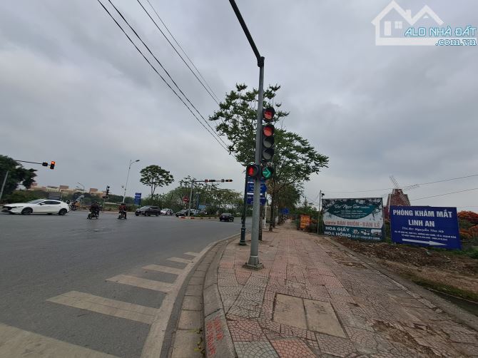 BÁN ĐẤT THẠCH BÀN 6 TỶ, DT50M2, MT5M, Ô TÔ 4 CHỖ, CHỦ VỠ NỢ BÁN GẤP. - 2
