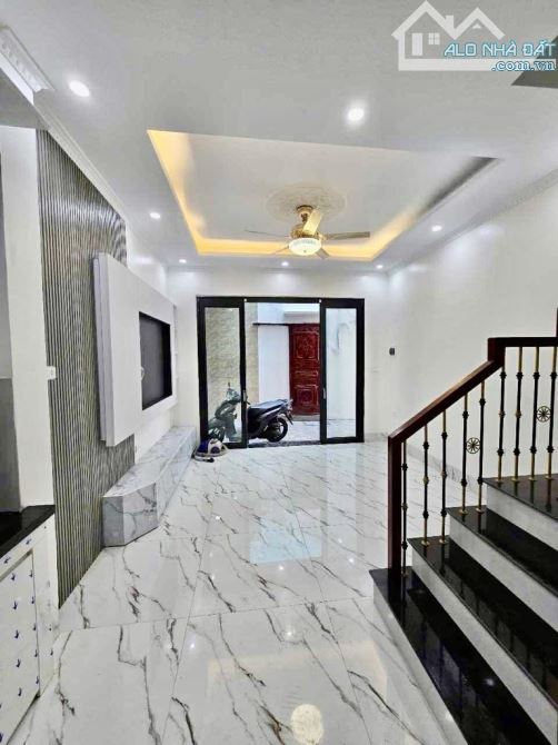 Cần bán nhà phố Phúc Tân , Hoàn Kiếm 32m, 5 tầng, mặt tiền 4m, giá 7.8 tỷ. - 2