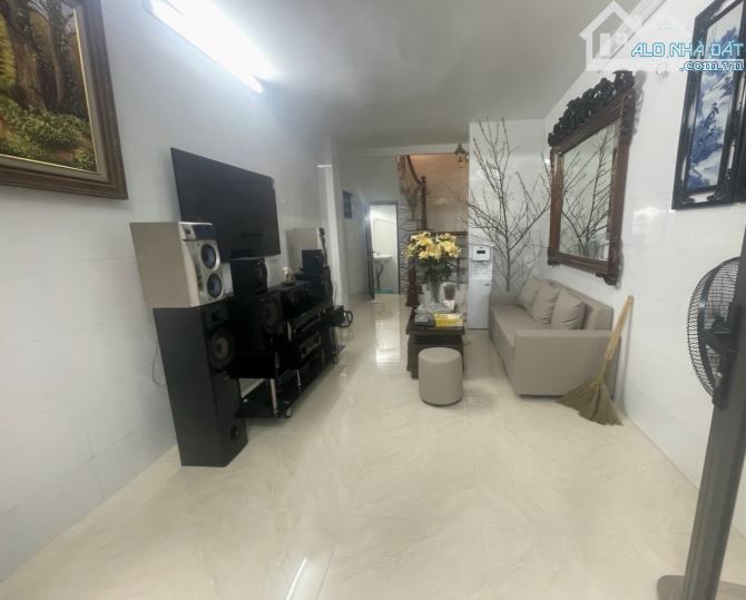 🚩NHỈNH 7 TỶ - ĐỐNG ĐA- Ô TÔ ĐỖ CỬA - LÔ GÓC- NGÕ THÔNG KINH DOANH- MT GẦN 4 M- 30M*5T - 2