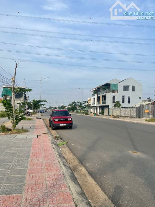 BÁN GẤP LÔ ĐẤT 5x28m. MẶT TIỀN ĐƯỜNG D10 - RỘNG 30M. TRUNG TÂM PHÚ MỸ - 2