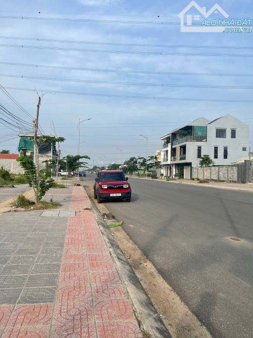 BÁN GẤP LÔ ĐẤT 5x28m. MẶT TIỀN ĐƯỜNG D10 - RỘNG 30M. TRUNG TÂM PHÚ MỸ - 2