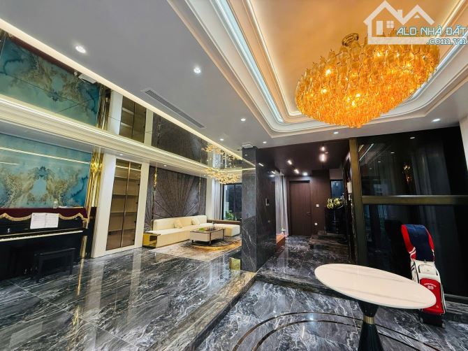Biệt Thự Cao cấp,Sang trọng,Nội thất 5* ,View Vườn hoa siêu thoáng - Mặt tiền khủng 8m - 2