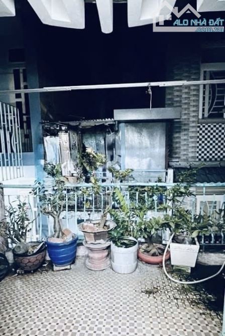 Bán nhà Đoàn Văn Bơ gần Hoàng Diệu nhà 2 lầu, DTSD 65m2, quận 4. - 2