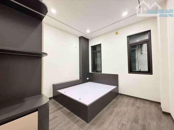 Độc! Bán nhà Văn Cao ngõ nông 7 Tầng thang máy 7,4 Tỉ, dt 34m, mt 3,7m - 2