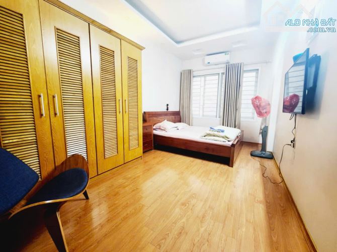 Bán nhà, còn mới, gần phố  Đội Cấn, Ba Đình, dt: 45m2, giá 9 tỷ 100 tr - 2