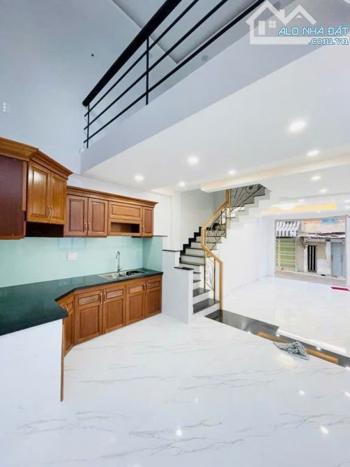 LÔ GÓC, 4 TẦNG, BÔNG SAO PHƯỜNG 5 QUẬN 8, HXH NHÀ MỚI NỘI THẤT ĐẸP. NHỈNH 8 TỶ. - 2