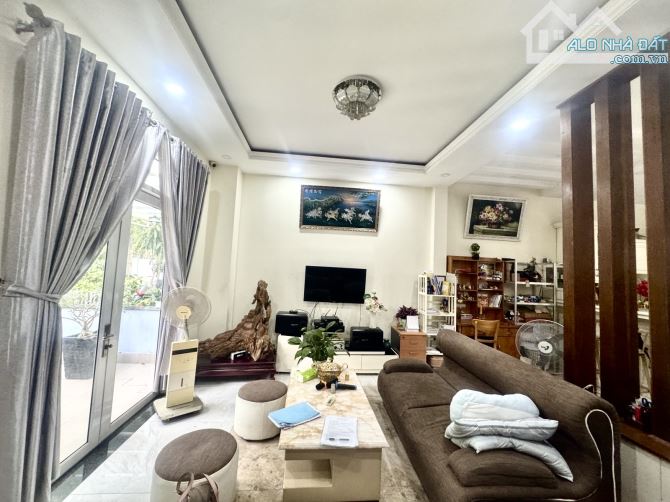 Biệt Thự Khang Điền - Hàng xóm Gia Hoà - Gần Global City - 115M2 - Full Nội thất - 14.x tỷ - 2