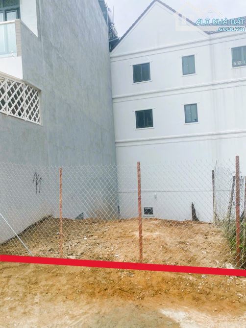 BÁN LÔ ĐẤT MAI HẮC ĐẾ, TRUNG TÂM P6 ĐÀ LẠT -Diện tích:162,88m - Toàn bộ thổ cư. (2 sổ riên - 2