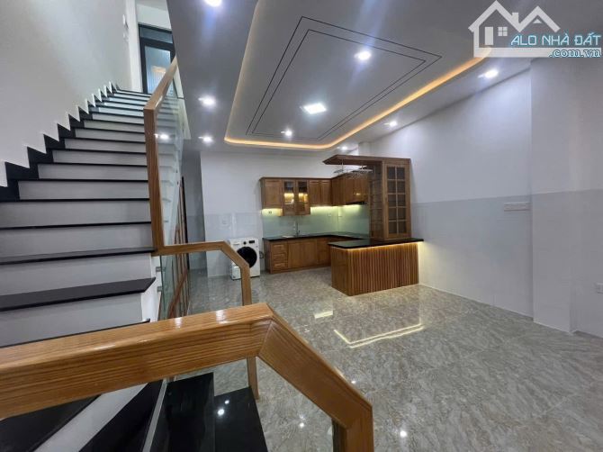 sNhà 2 tầng mới ( hoàn công ) đúc kiên cố Ngọc Hiệp - Gần Cầu Hộ Chợ Phương Sài Tp Nha Tra - 2