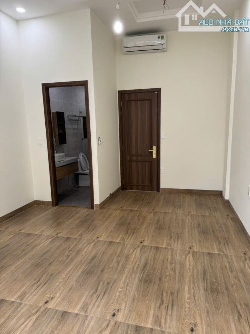 Nhà Mặt Tiền Khu Vip Huyền Quang, Quận 1 – 3 Tầng – Full Nội Thất Cao Cấp – Giá 18.5 Tỷ Tl - 2