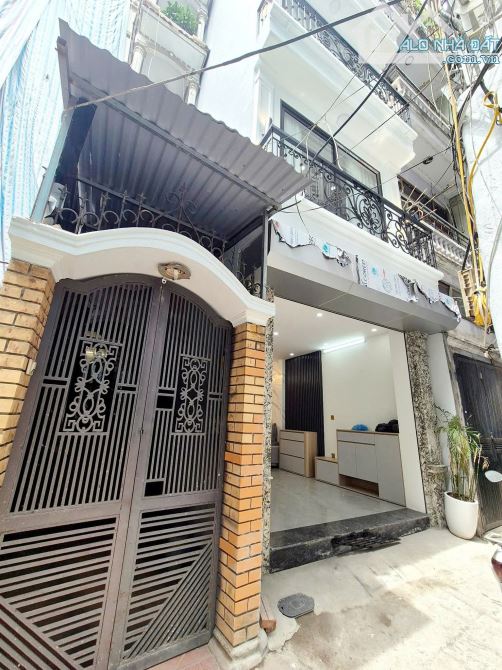 6 tầng thang máy xây mới, 15m Phố Đội Cấn, full nội thất từng phòng thông, 46m2. Giá 15 tỷ - 2