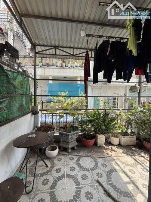 Bán NHÀ 4 tầng HẺM THÔNG CÁCH HUỲNH TẤN PHÁT 50M PHÚ THUẬN Quận 7 ngang 4m nhỉnh 6 Tỷ - 2