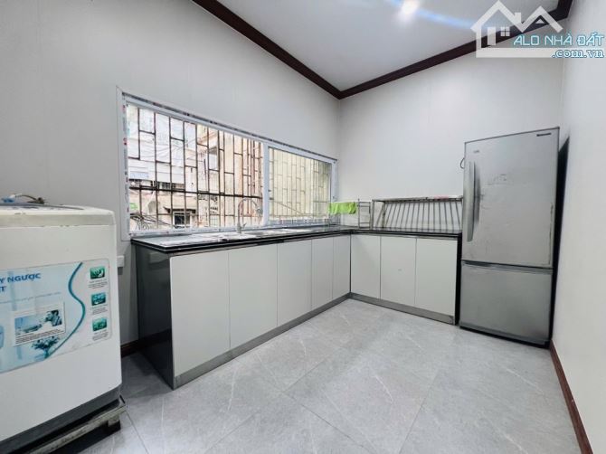Bán tập thể tầng 2 Thọ Lão - Lò Đúc, sử dụng 40m2, giá 2,4 tỷ (có thương lượng ) - 2