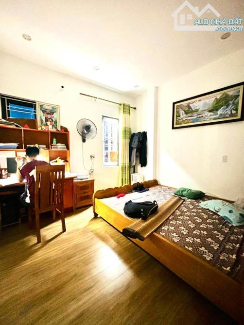 Bác Tuy chính chủ cần bán nhà La Khê, Hà Đông DT 52m2 4 tầng Lô góc, Ô tô đỗ, chỉ 8t - 2