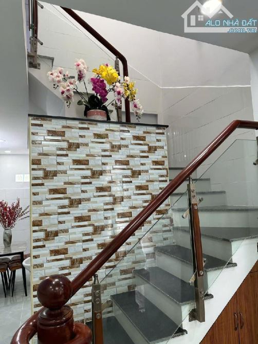 Nhà KHU KD SẦM UẤT Lê Văn Thọ - Gò Vấp - 2 Tầng - 2PN,2WC - DT 42m2 - Hơn 4 tỷ - 2