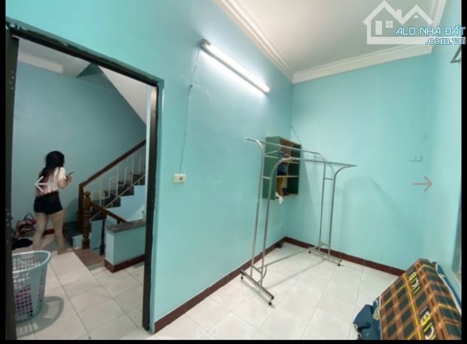 🥇 1 NGOẶT RA MẶT PHỐ CẦU GIẤY - SỔ VUÔNG MT 6M - SÂN RỘNG ĐỂ CHỤC XE - 13.2 TỶ - 60M2  🚗 - 2