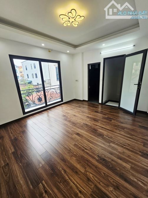 BÁN NHÀ MỚI BÁT KHỐI LONG BIÊN 5.2 TỶ 35m MT 5m Ô TÔ KINH DOANH GẦN CẦU VĨNH TUY - 2
