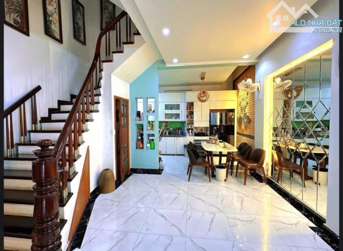 Nhà đẹp Đống Đa – Gara ô tô – Ngõ thông – Diện tích 48m², 5 tầng – Giá hơn 16 tỷ - 2